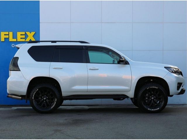 TOYOTA LANDCRUISER PRADO 2023