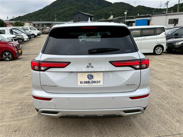 MITSUBISHI OUTLANDER PHEV 2022