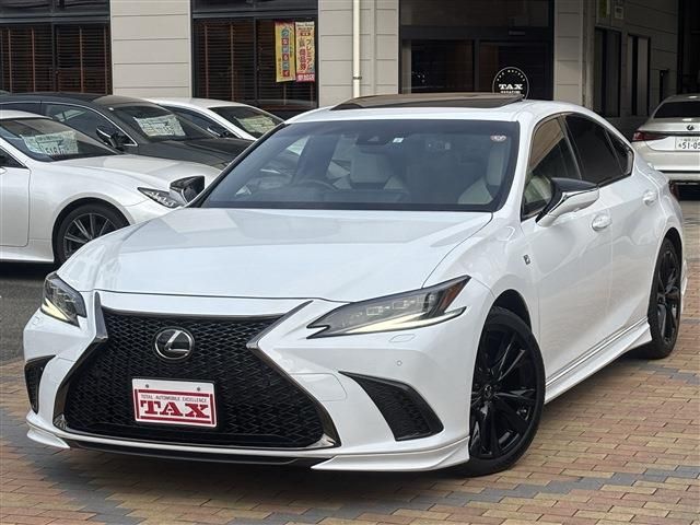 TOYOTA LEXUS ES300h 2023