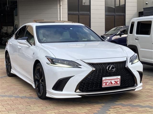 TOYOTA LEXUS ES300h 2023