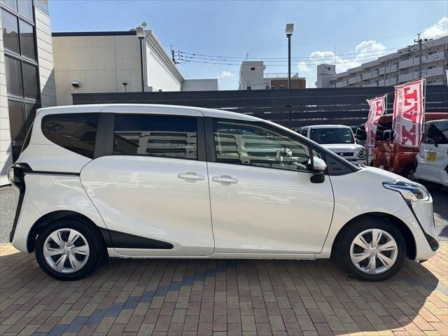 TOYOTA SIENTA HYBRID 2020