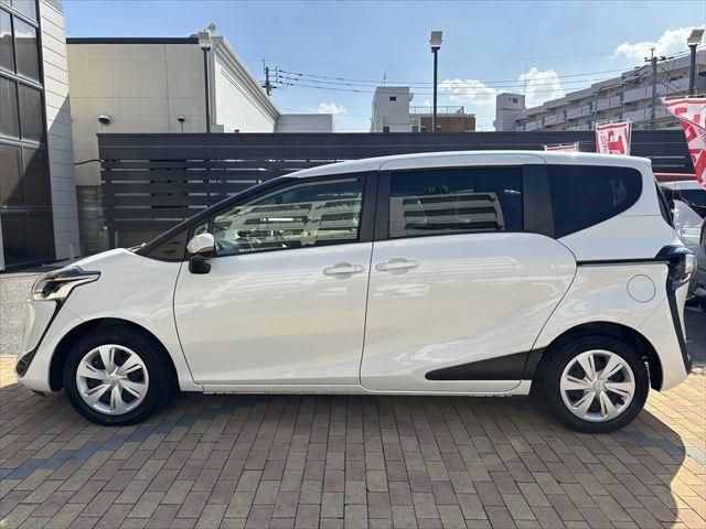 TOYOTA SIENTA HYBRID 2020