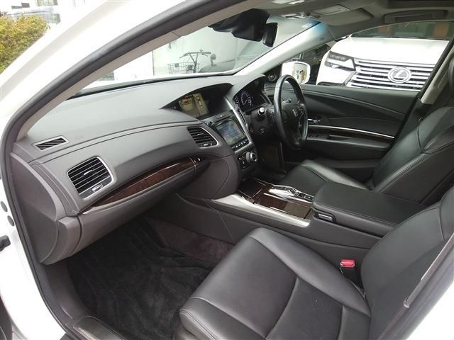 HONDA LEGEND HYBRID 2016