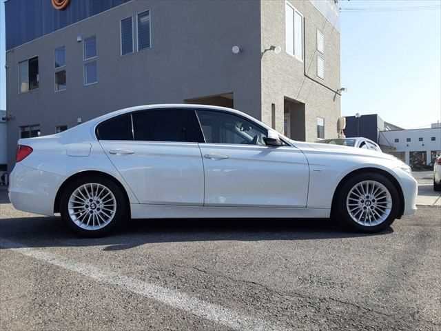 BMW BMW 3series sedan 2012