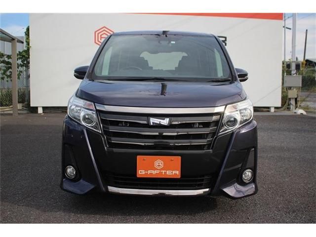 TOYOTA NOAH 2016