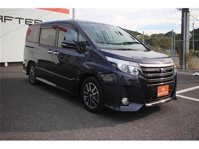 TOYOTA NOAH 2016