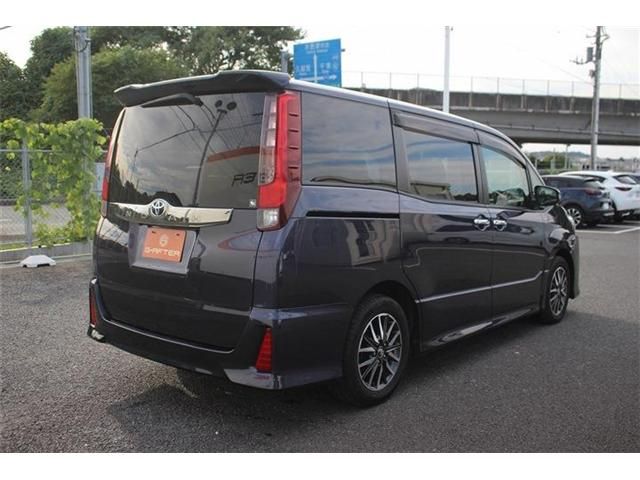 TOYOTA NOAH 2016