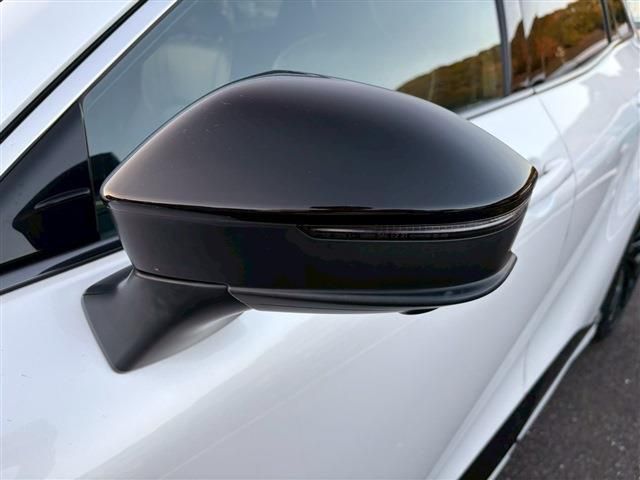 TOYOTA CROWN SPORT 2024