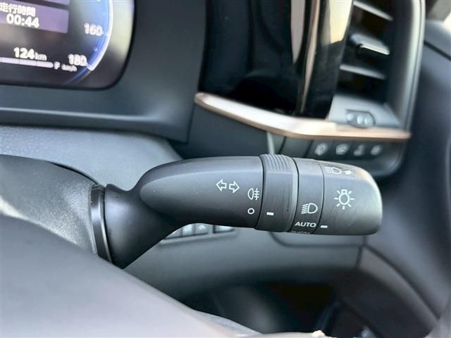 TOYOTA CROWN SPORT 2024