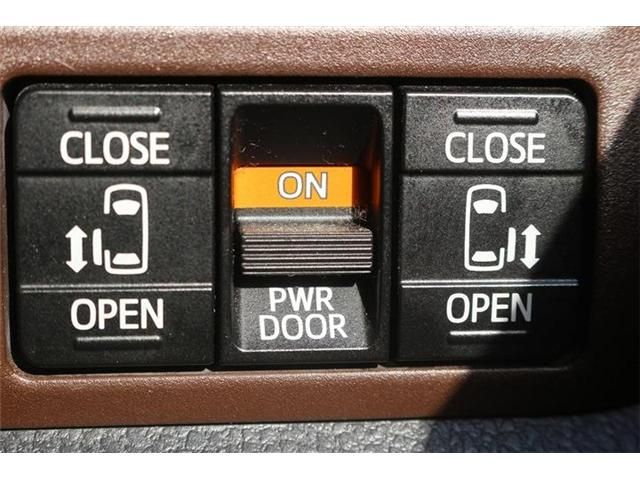 TOYOTA ESQUIRE HYBRID 2015