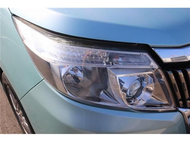 TOYOTA ESQUIRE HYBRID 2015