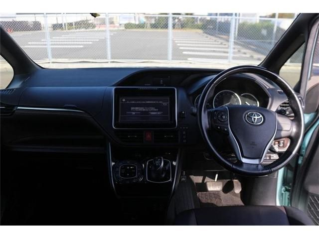 TOYOTA ESQUIRE HYBRID 2015