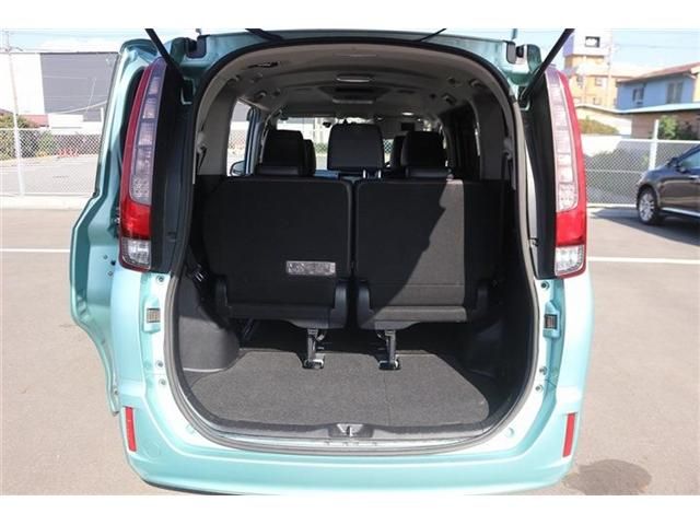 TOYOTA ESQUIRE HYBRID 2015