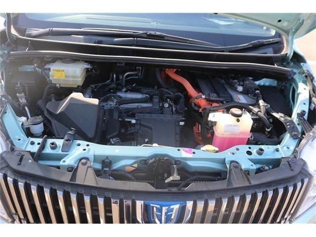 TOYOTA ESQUIRE HYBRID 2015