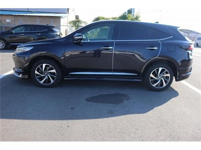 TOYOTA HARRIER 2WD 2017