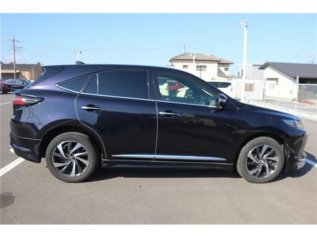 TOYOTA HARRIER 2WD 2017