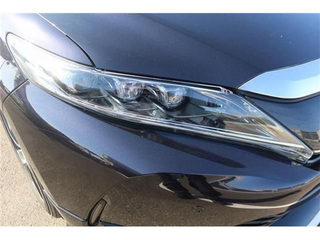 TOYOTA HARRIER 2WD 2017