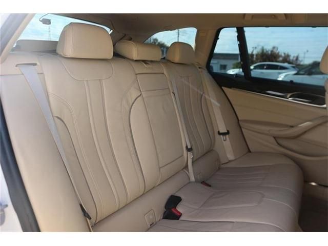 BMW BMW 5series TOURING 2017