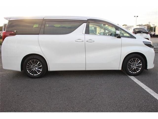 TOYOTA ALPHARD 2018