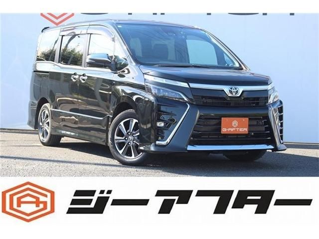 TOYOTA VOXY 2020
