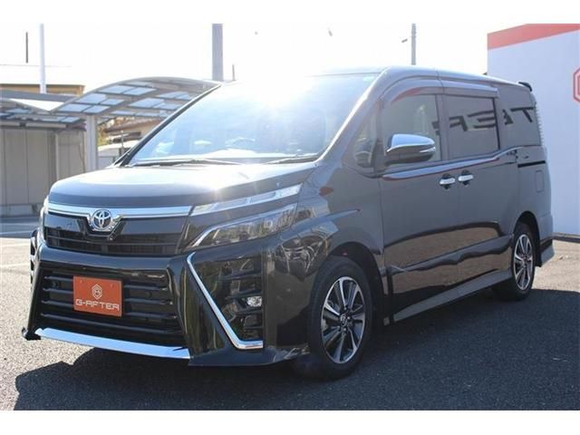 TOYOTA VOXY 2020