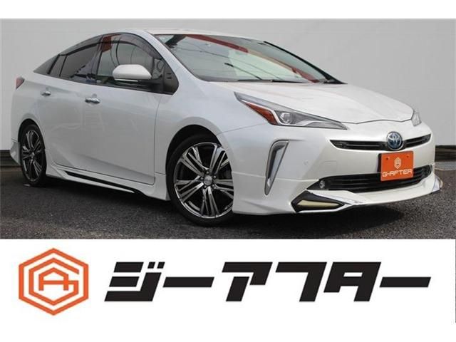 TOYOTA PRIUS 2021