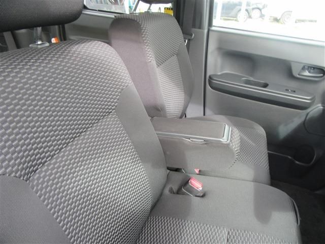 TOYOTA PIXIS MEGA 2020