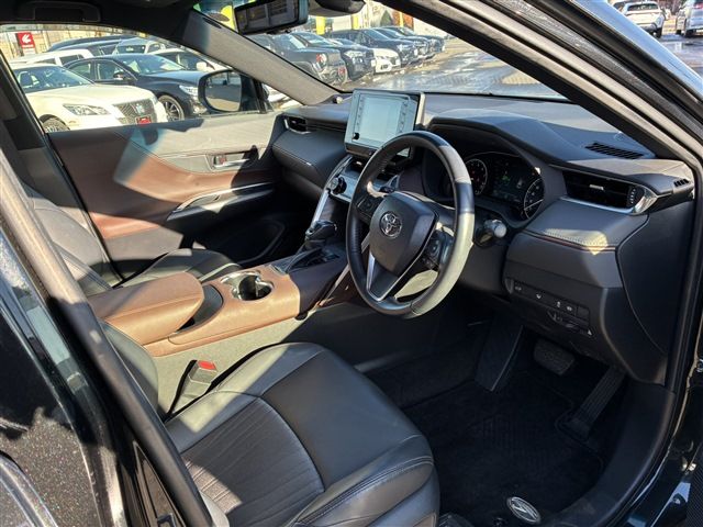 TOYOTA HARRIER 4WD 2020