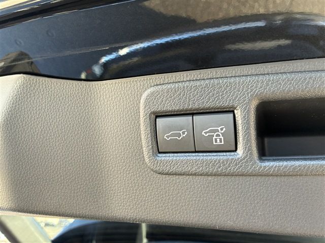 TOYOTA HARRIER 4WD 2020