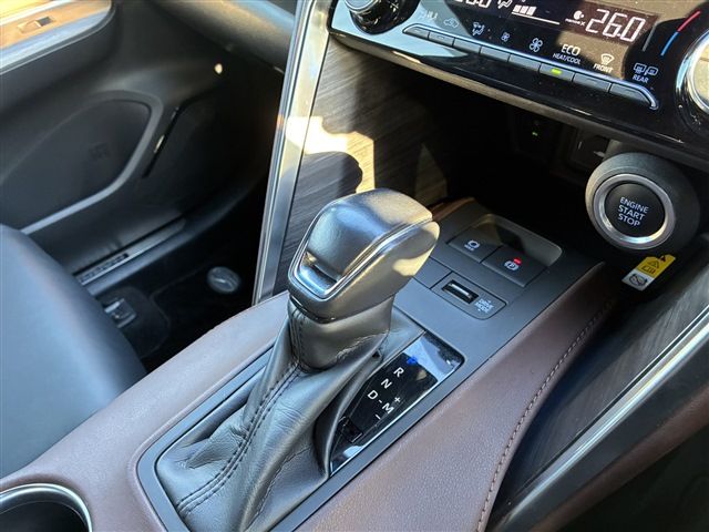 TOYOTA HARRIER 4WD 2020