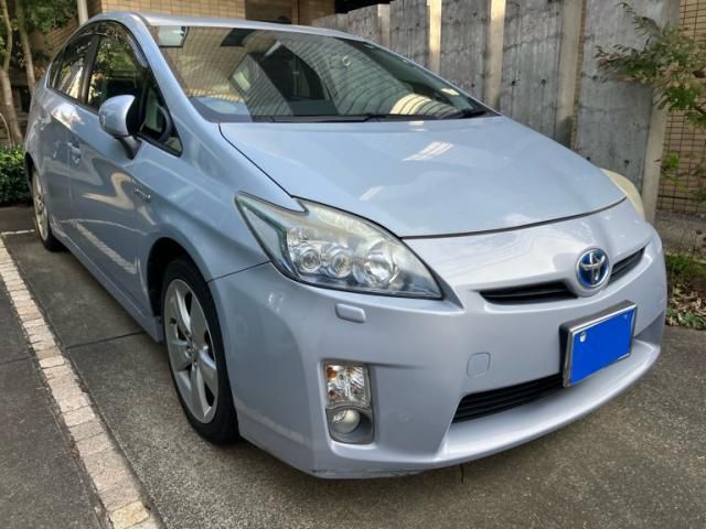 TOYOTA PRIUS 2011