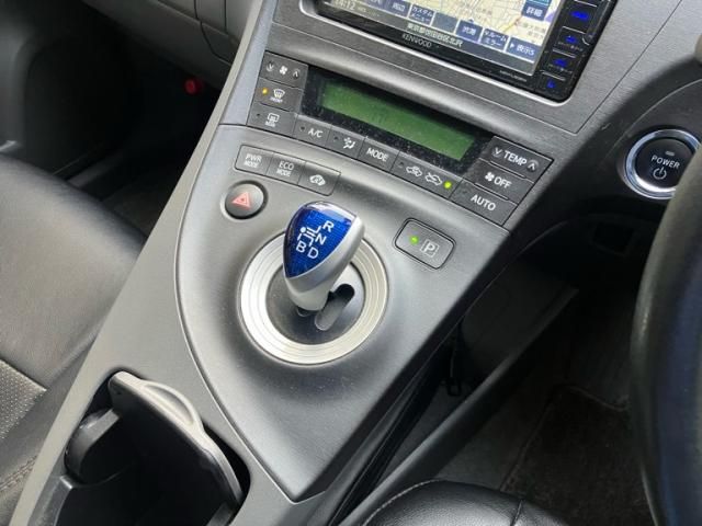 TOYOTA PRIUS 2011