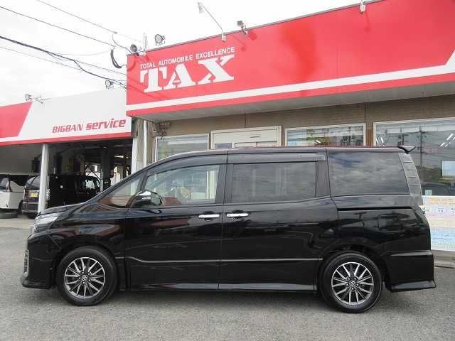 TOYOTA VOXY 2016