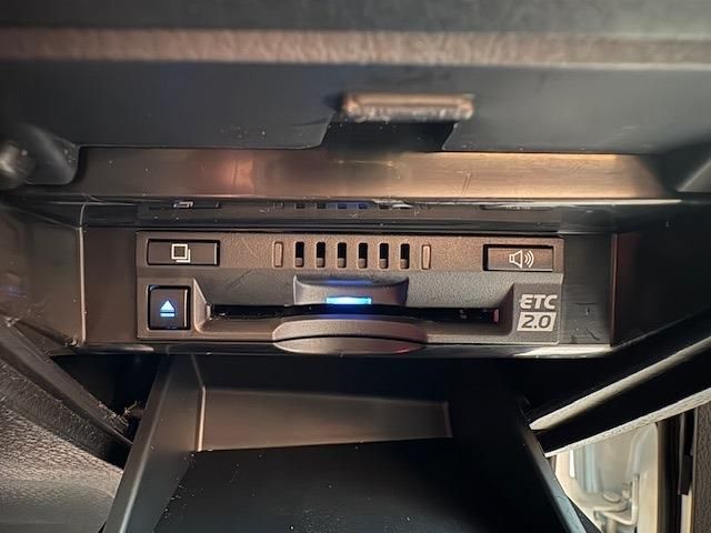 TOYOTA CAMRY HYBRID 2021