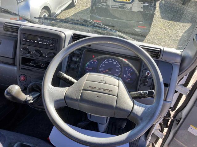 MITSUBISHI CANTER 2006