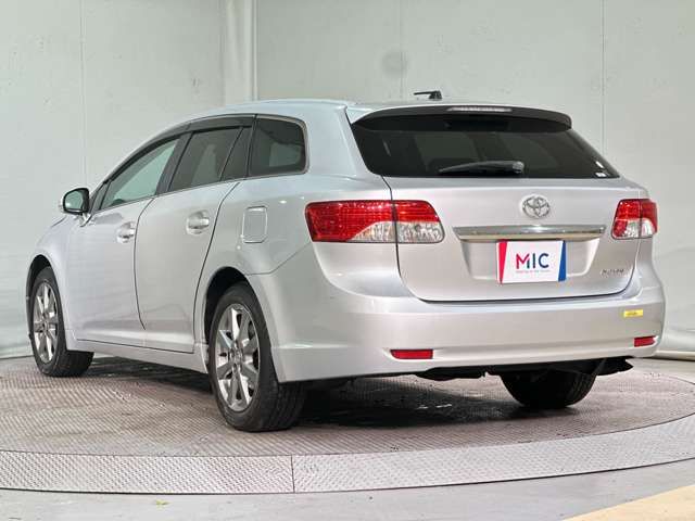 TOYOTA AVENSISWAGON 2012