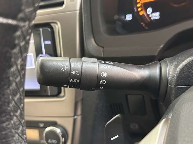 TOYOTA AVENSISWAGON 2012