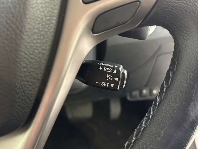 TOYOTA AVENSISWAGON 2012