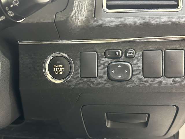 TOYOTA AVENSISWAGON 2012