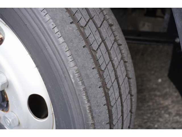 MITSUBISHI CANTER 2023