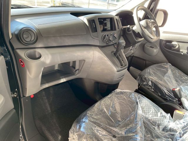 NISSAN NV200 VANETTE van 2025
