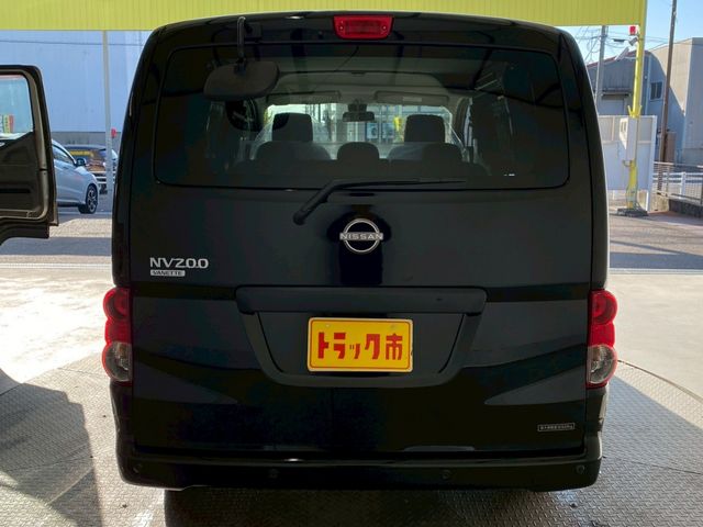 NISSAN NV200 VANETTE van 2025