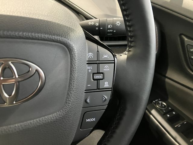 TOYOTA PRIUS 4WD 2024