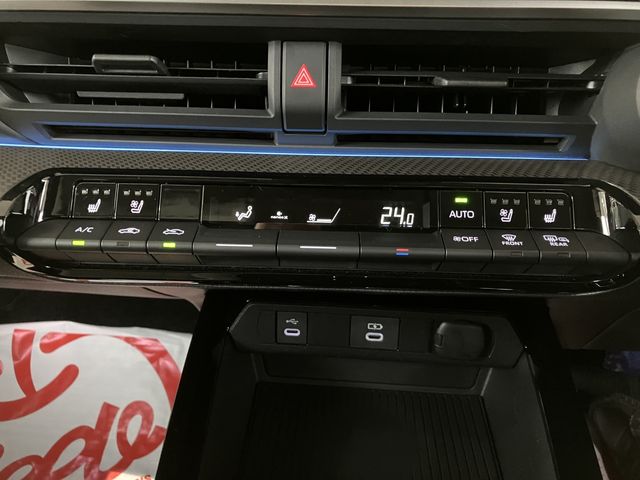 TOYOTA PRIUS 4WD 2024