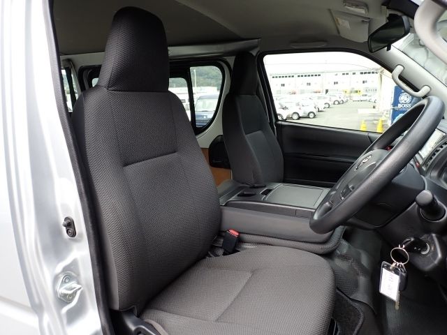 TOYOTA HIACE van 2WD 2019