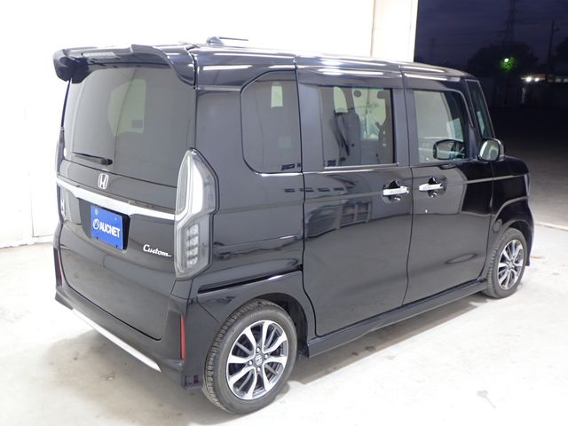 HONDA N BOX CUSTOM 2022