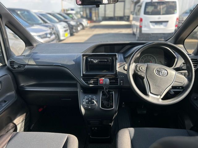 TOYOTA NOAH 2020