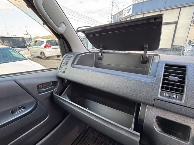 TOYOTA HIACE van 1.25t 2WD 2020