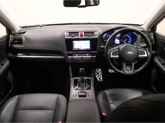 SUBARU LEGACY B4 2017