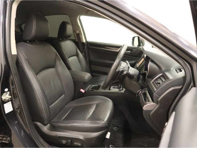 SUBARU LEGACY B4 2017